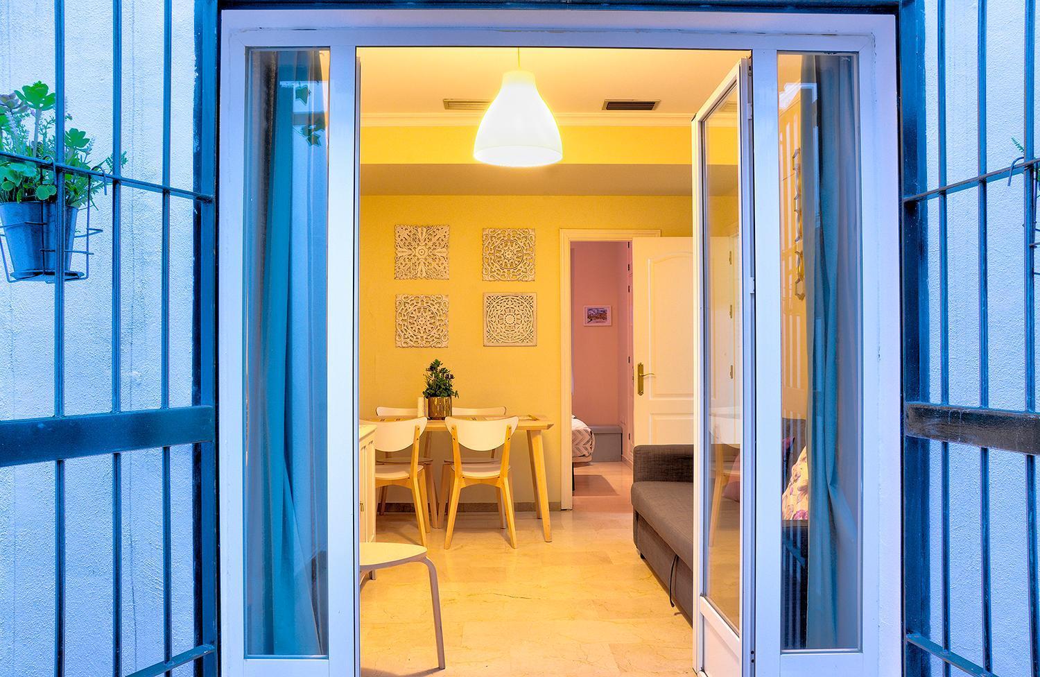 Bonito Piso En Calle Antolinez Sevilla Exteriér fotografie